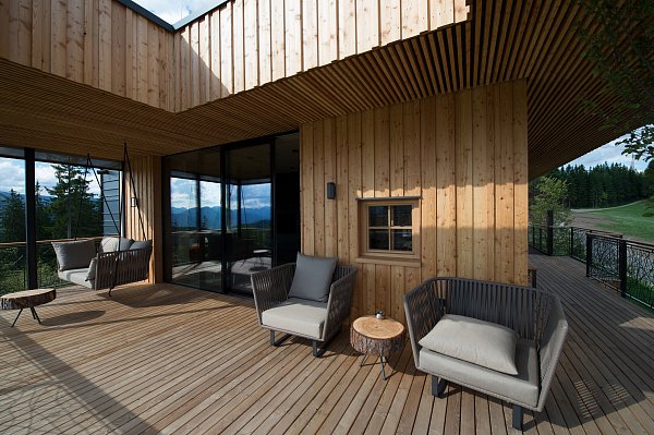 European Larch facade by MAREINER